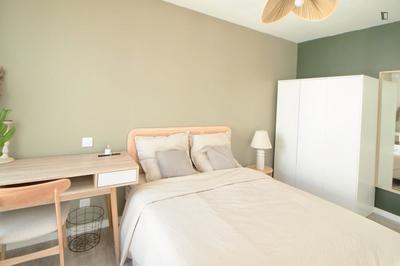Chambre - 12 m² - 5 pièces