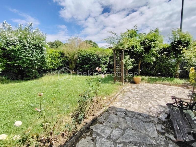 Maison traditionnelle - 100 m² - 5 pièces