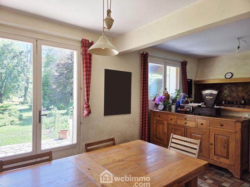 Maison - 197 m² - 6 pièces