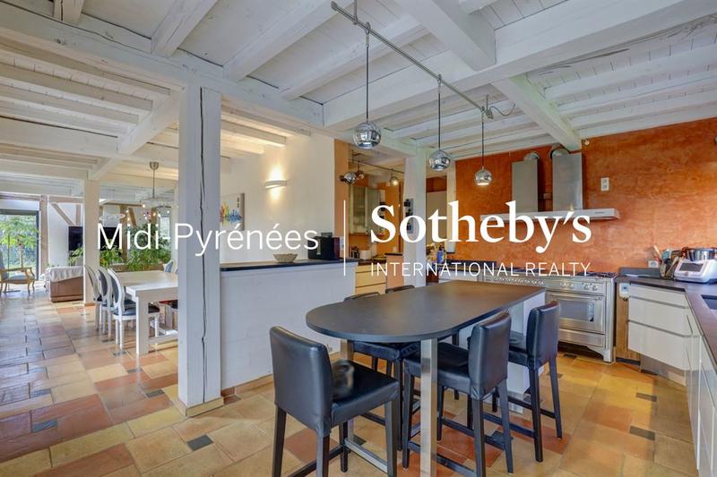 Maison - 186 m² - 7 pièces