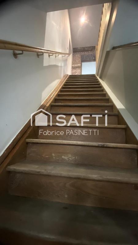 Maison - 180 m² - 5 pièces