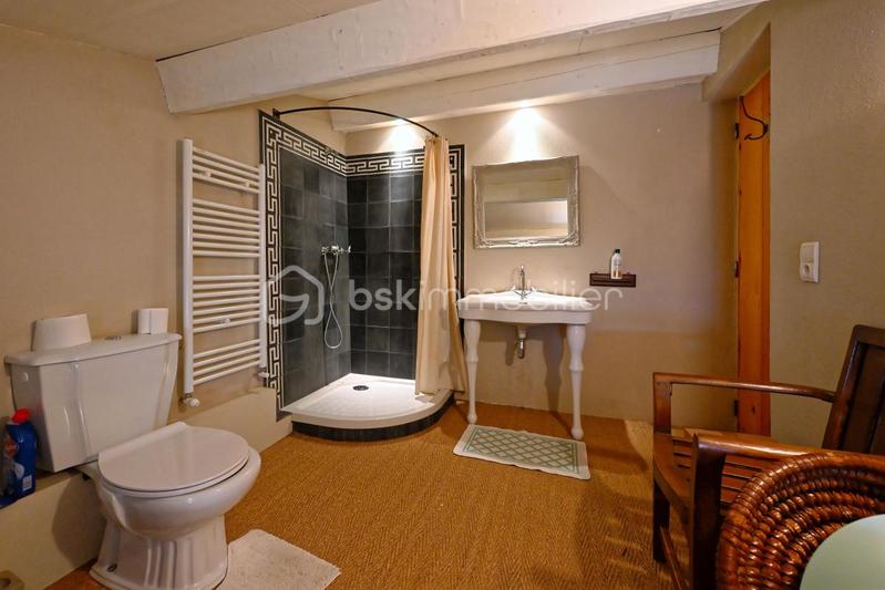 Demeure - 354 m² - 9 pièces