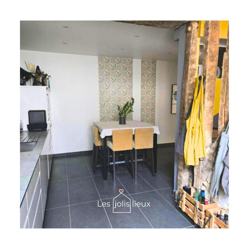 Maison - 221 m² - 10 pièces