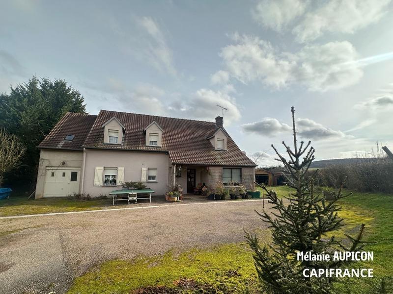 Maison - 215 m² - 10 pièces