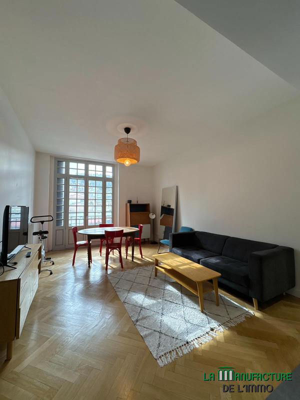 Appartement - 85 m² - 4 pièces