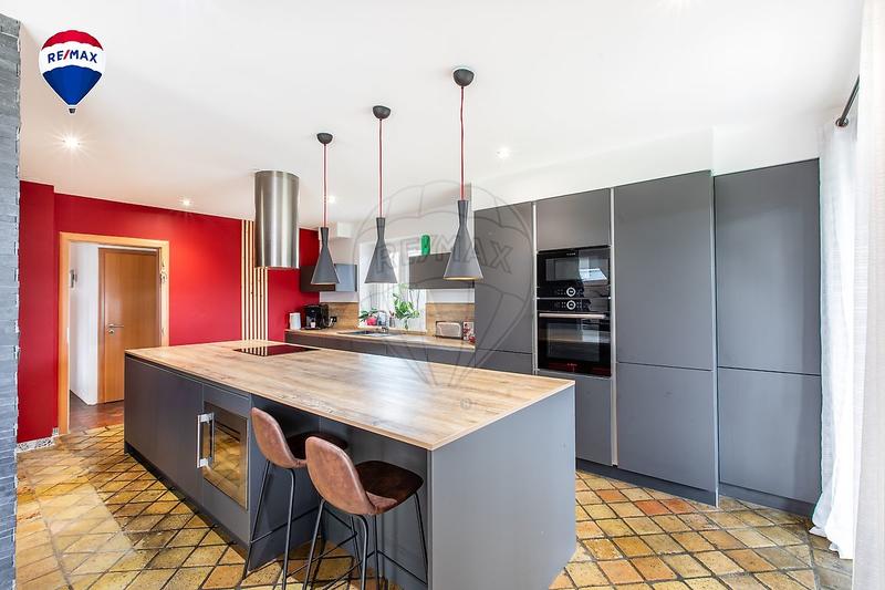 Maison - 173 m² - 7 pièces