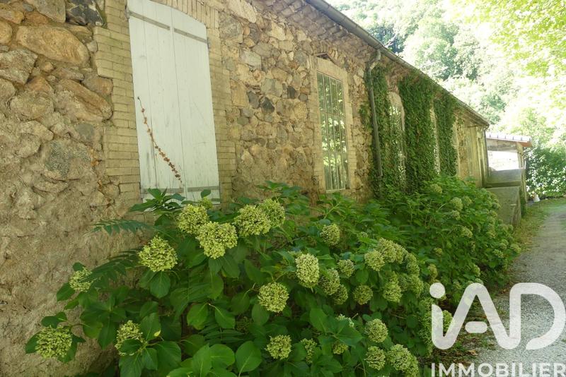 Maison - 255 m² - 10 pièces