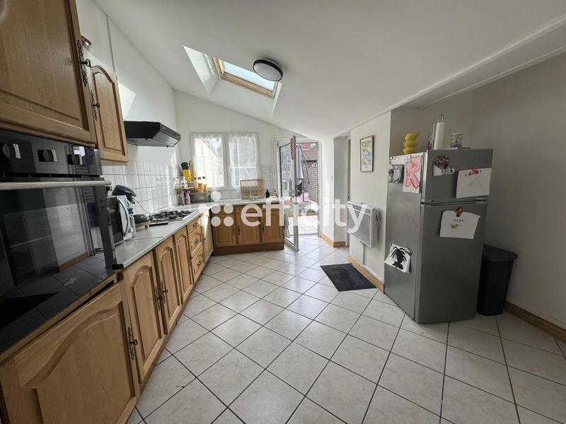 Maison - 73 m² - 6 pièces