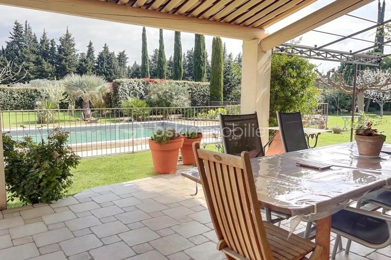 Propriété - 181 m² - 7 pièces