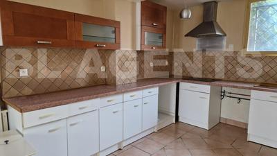 Maison de ville - 80 m² - 4 pièces