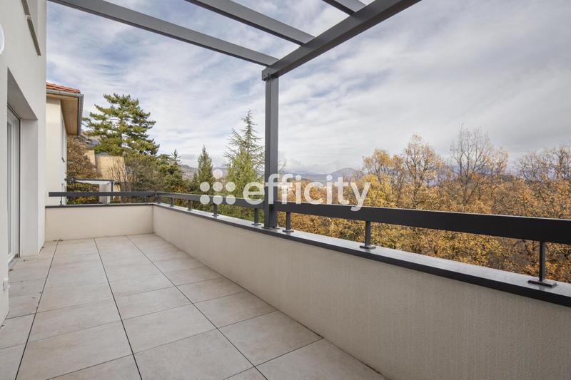 Appartement - 91 m² - 4 pièces