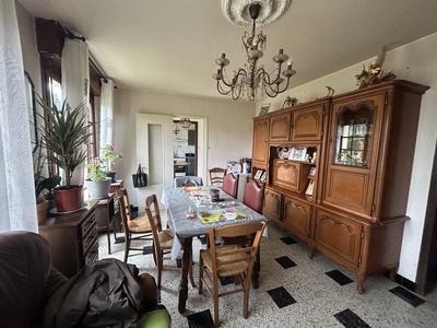 Maison traditionnelle - 90 m² - 5 pièces