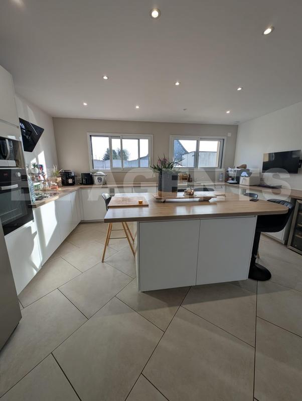 Maison - 157 m² - 7 pièces