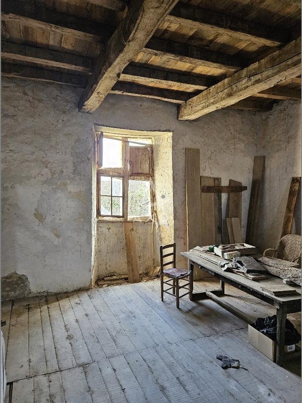 Demeure - 240 m² - 3 pièces