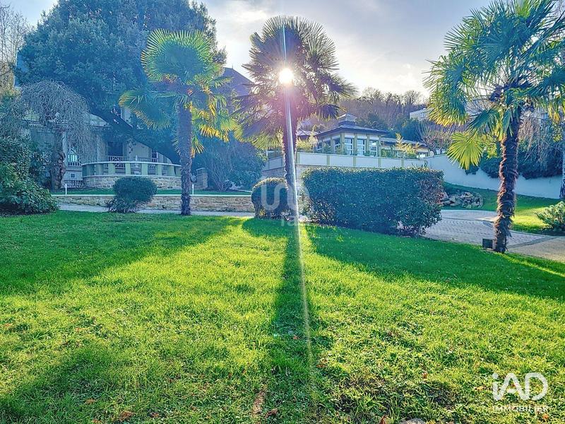 Maison - 600 m² - 14 pièces