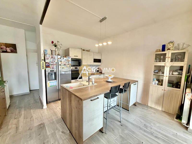 Maison - 172 m² - 8 pièces