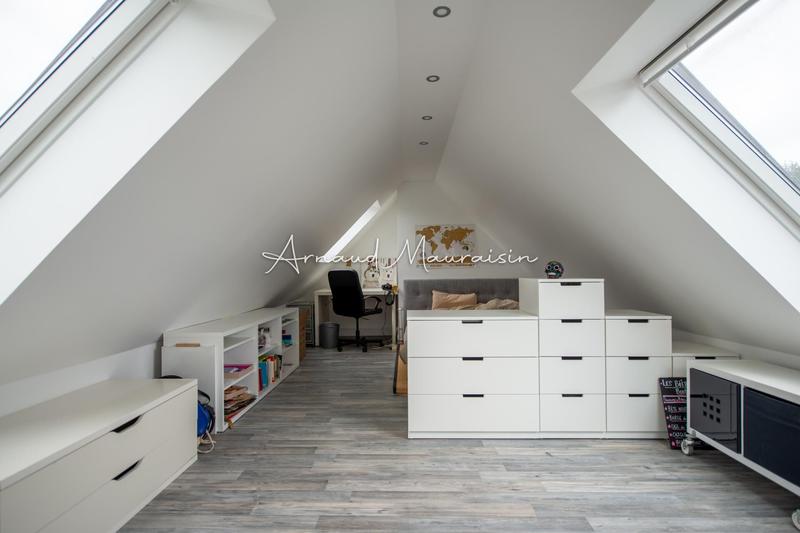 Maison - 250 m² - 8 pièces