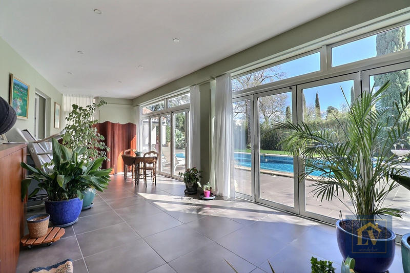 Maison d'architecte - 318 m² - 5 pièces