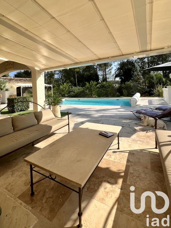 Maison - 270 m² - 8 pièces