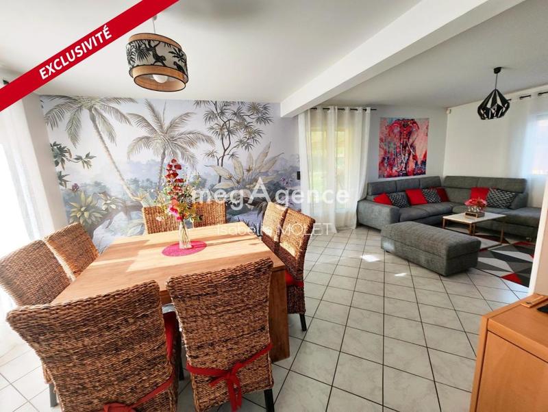 Maison traditionnelle - 160 m² - 7 pièces