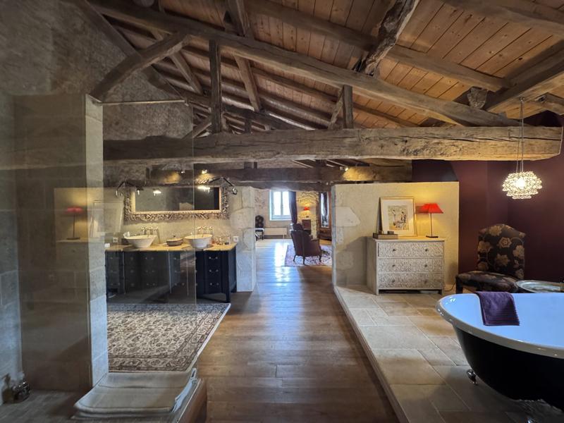 Maison - 321 m² - 10 pièces