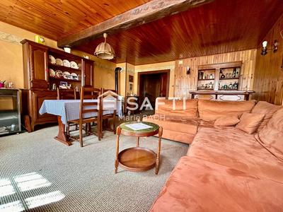 Maison - 137 m² - 6 pièces