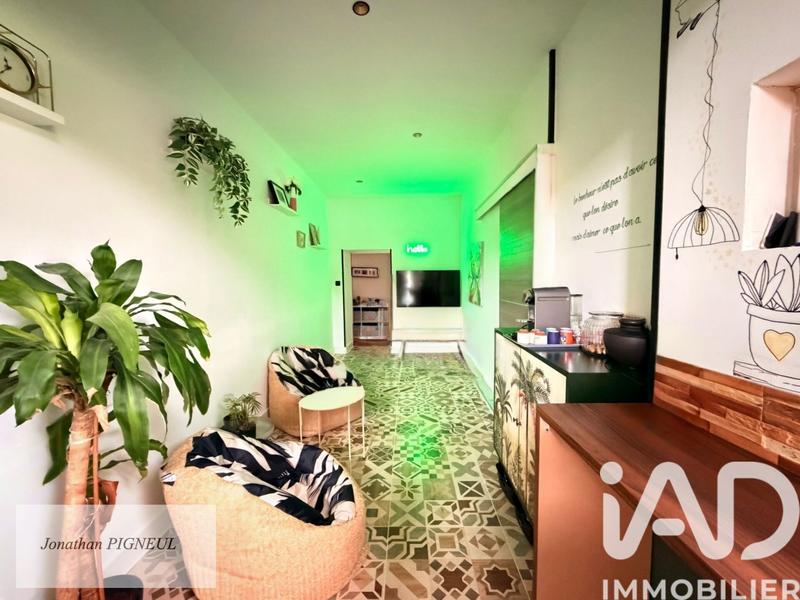 Maison - 220 m² - 7 pièces