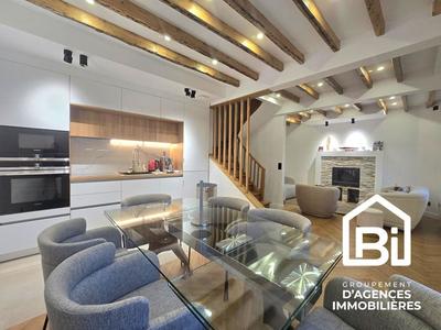 Maison de ville - 104 m² - 8 pièces