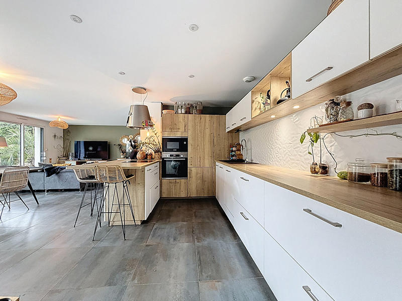 Maison - 104 m² - 5 pièces