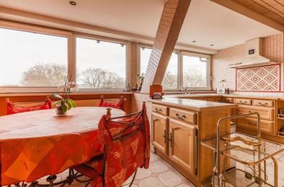 Appartement - 216 m² - 6 pièces