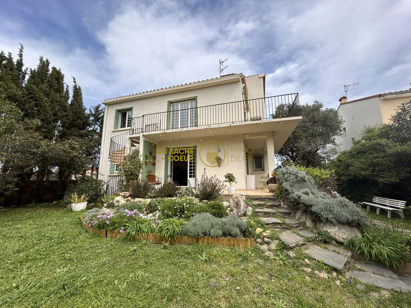 Maison - 213 m² - 6 pièces