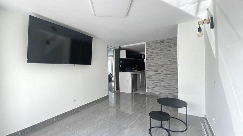 Villa - 100 m² - 5 pièces