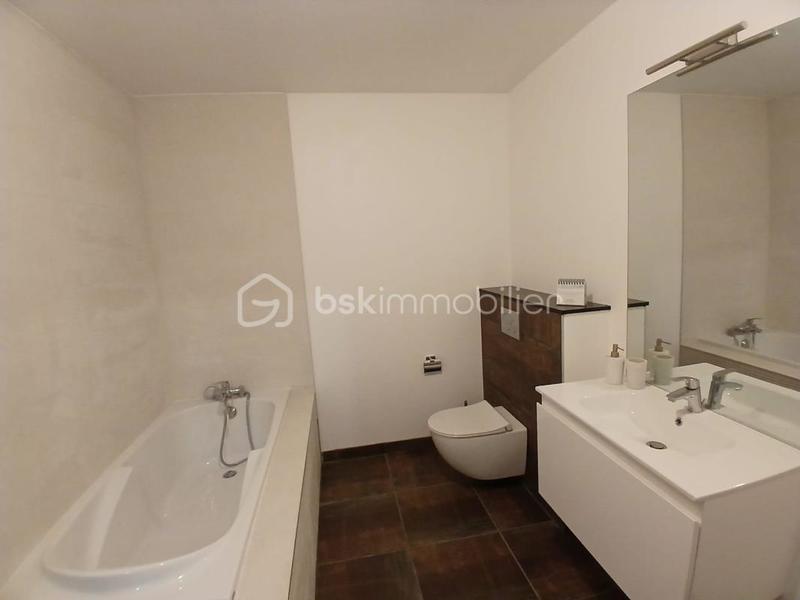 Loft - 173 m² - 4 pièces