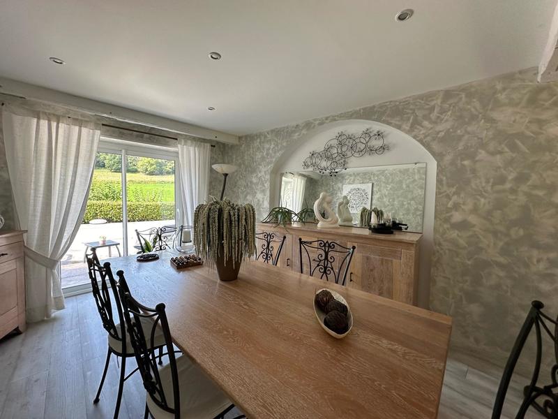 Maison - 307 m² - 8 pièces