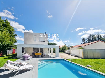 Villa - 140 m² - 6 pièces