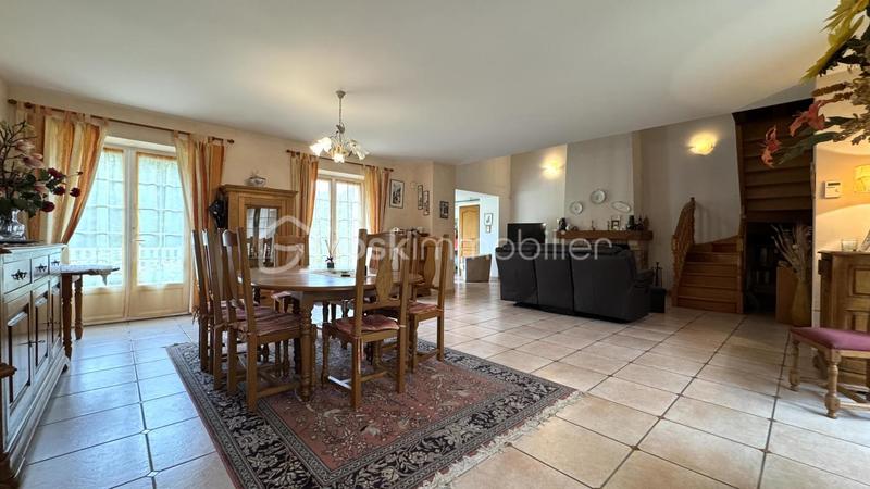 Maison de ville - 210 m² - 7 pièces