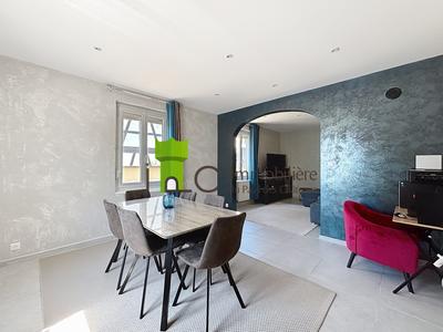 Maison - 80 m² - 5 pièces