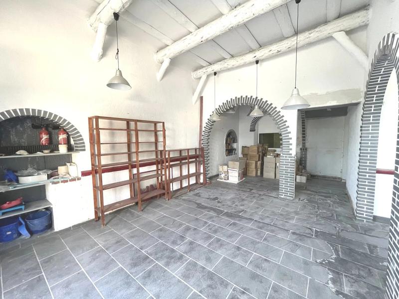 Local commercial - 92 m² - 3 pièces