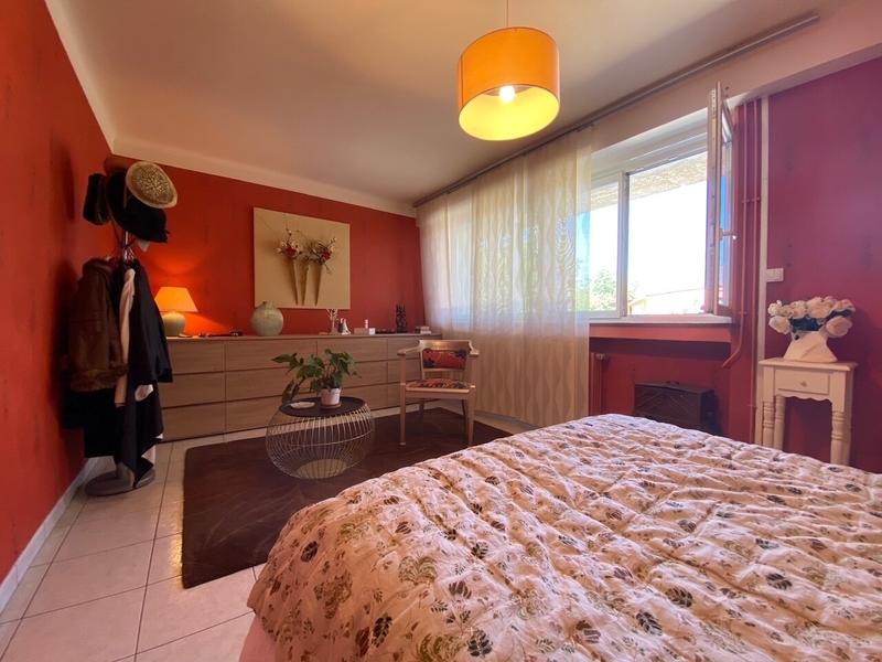 Maison - 219 m² - 9 pièces