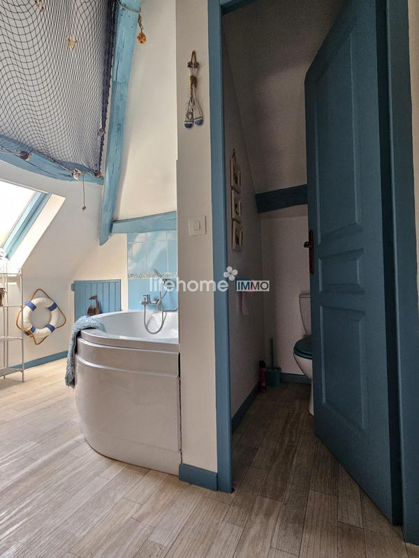 Maison traditionnelle - 170 m² - 6 pièces