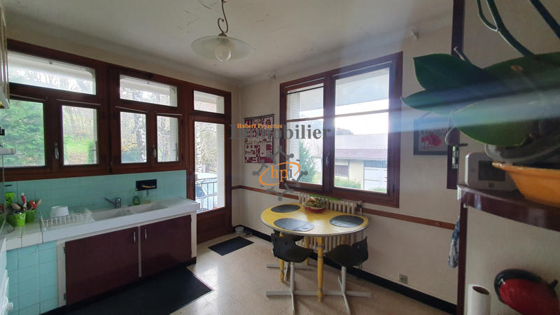 Maison - 170 m² - 8 pièces