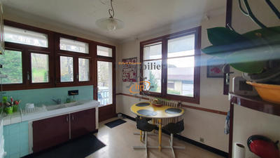 Maison - 170 m² - 8 pièces