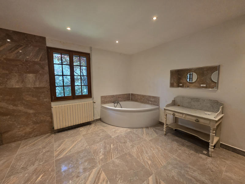 Maison - 188 m² - 7 pièces