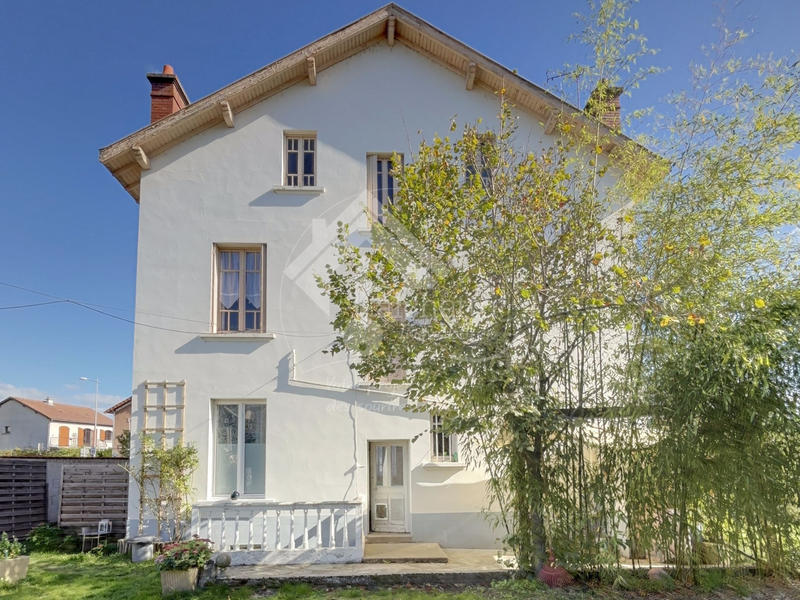 Maison - 170 m² - 8 pièces