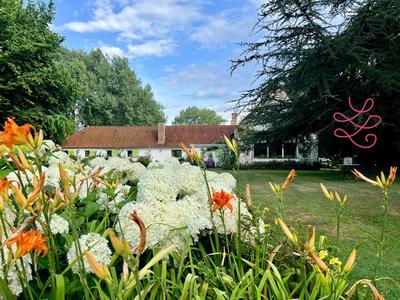 Propriété - 250 m² - 9 pièces