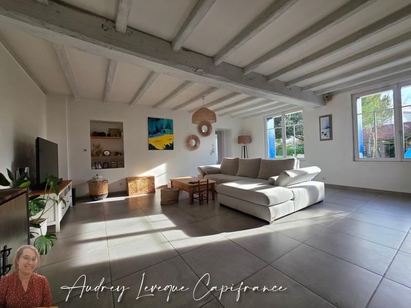 Maison - 251 m² - 7 pièces