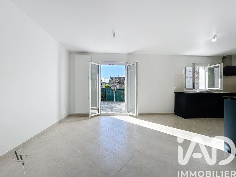 Maison - 181 m² - 9 pièces