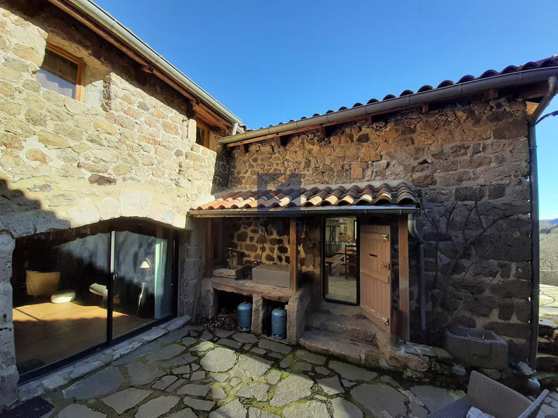 Maison - 182 m² - 7 pièces