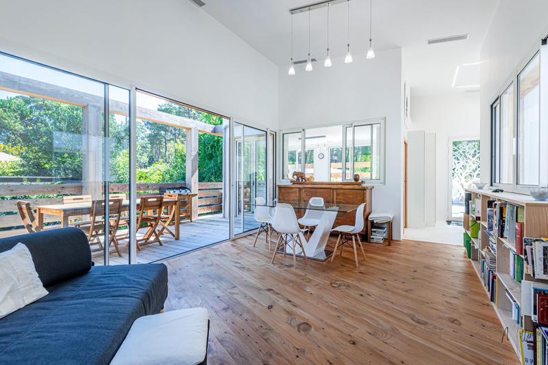 Maison contemporaine - 220 m² - 7 pièces