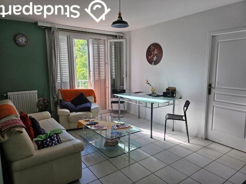 Chambre - 14 m² - 1 pièce